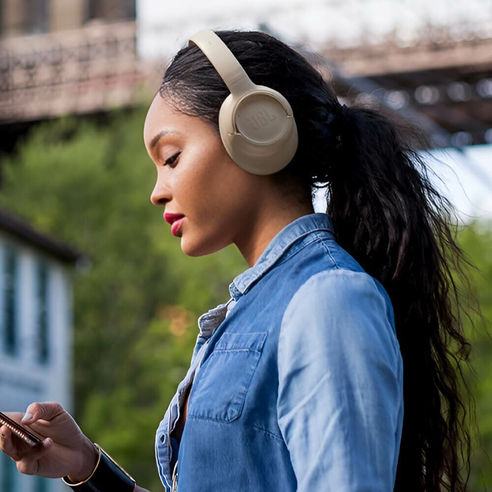 Беспроводные наушники JBL Tune 730BT, накладные, складные, бежевые фото 10